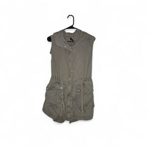 Sleeveless Olive Utility Vest